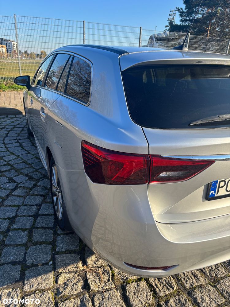 Toyota Avensis 1.8 Active MS - 14