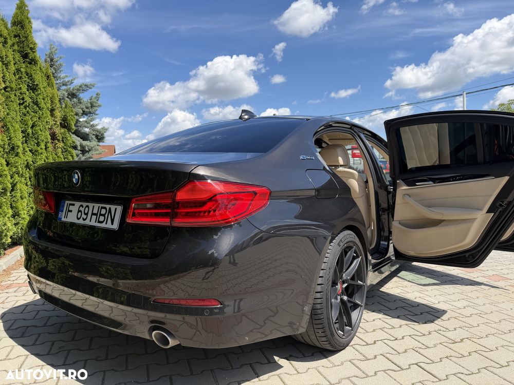 BMW Seria 5 530i AT MHEV - 25