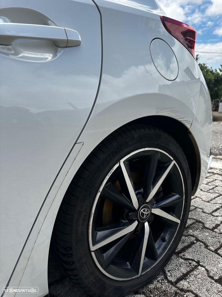 Toyota Auris 1.4 D-4D Comfort+Pack Techno - 33