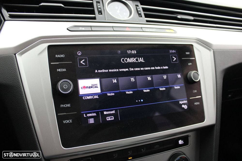 VW Passat Variant 2.0 TDI Business Package DSG - 14