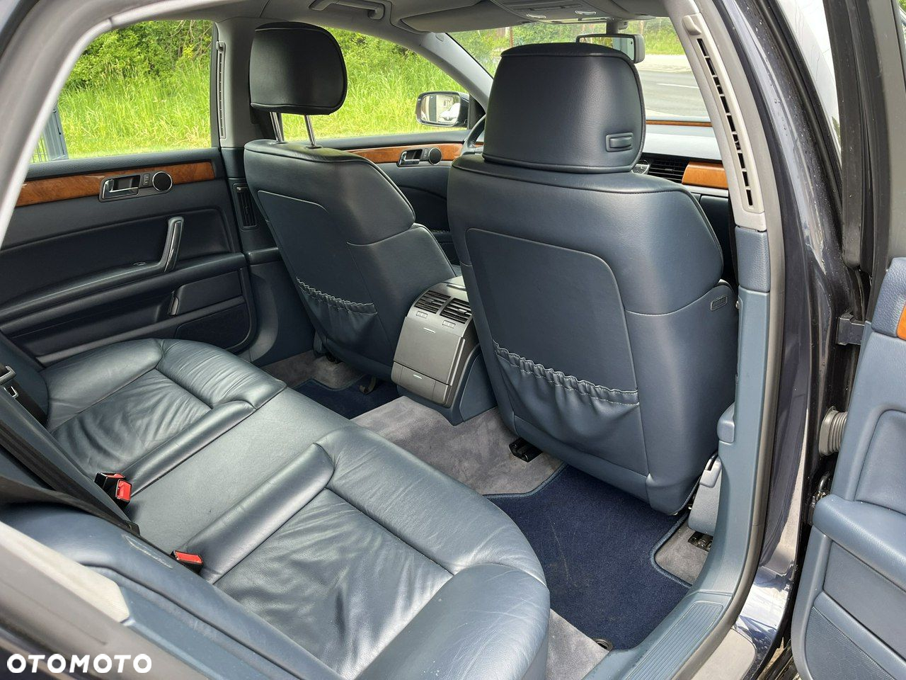 Volkswagen Phaeton - 24