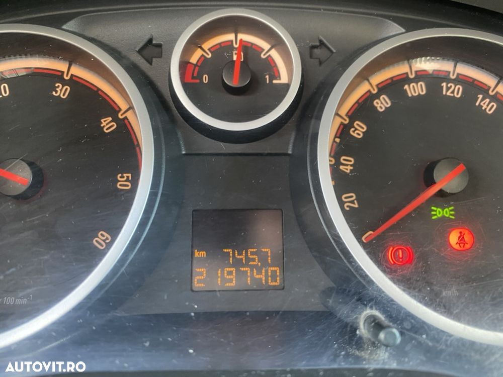 Opel Corsa 1.3 CDTI EcoFlex Start/Stop Essentia - 8