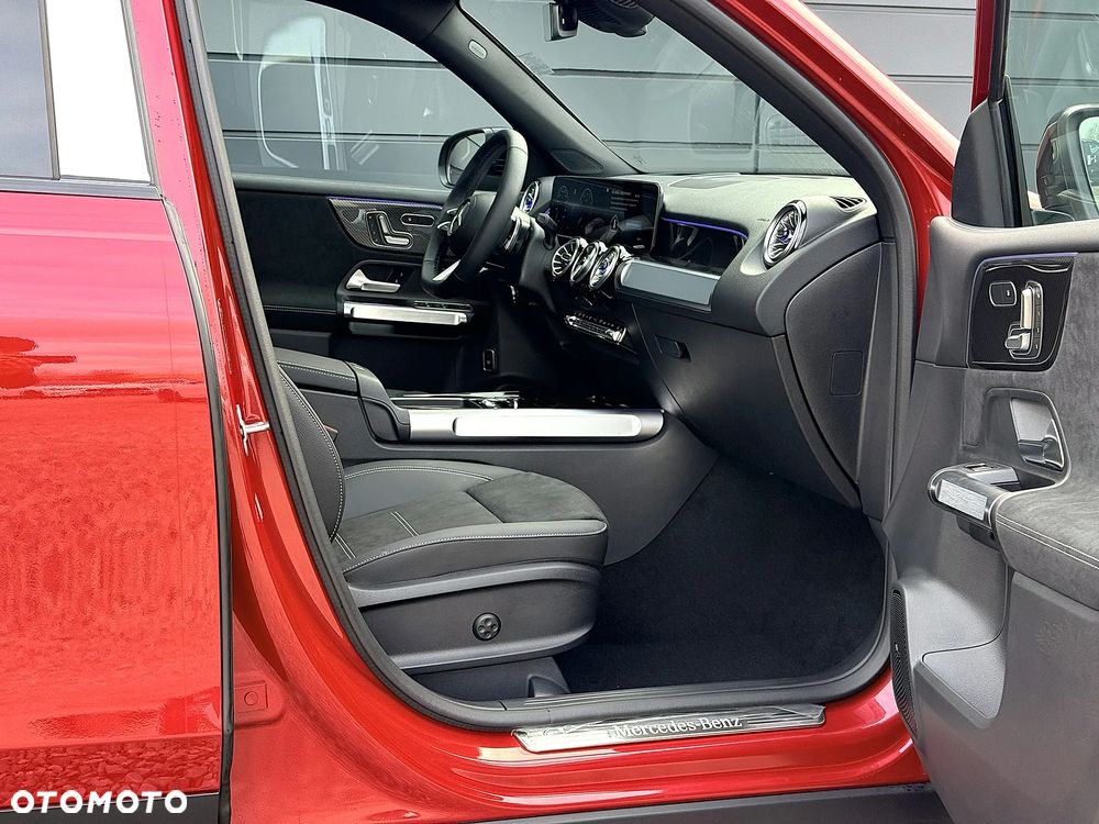 Mercedes-Benz GLB 220 mHEV 4-Matic AMG Line 8G-DCT - 18