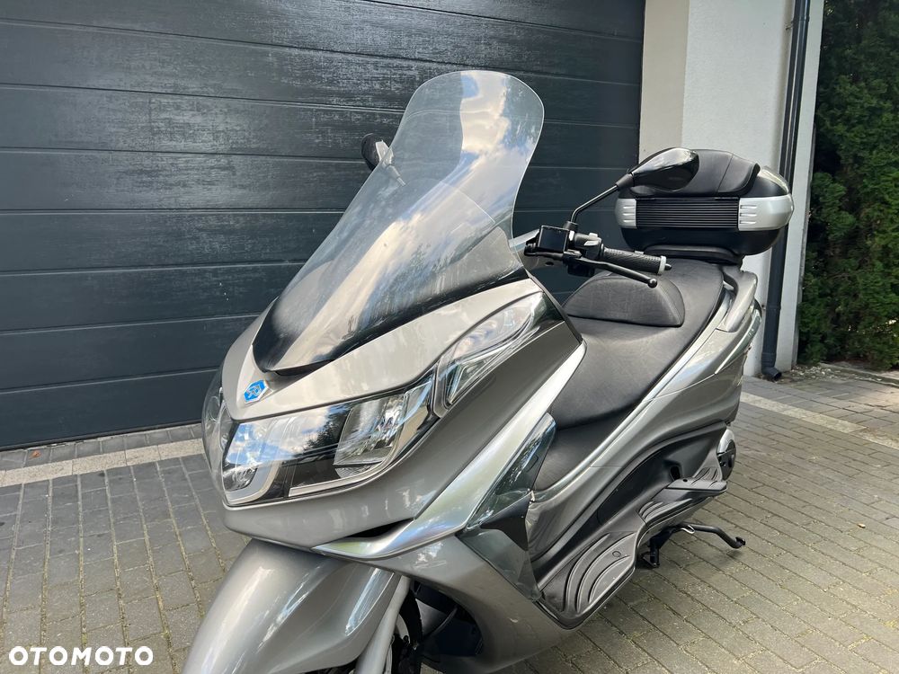 Piaggio X10 - 14