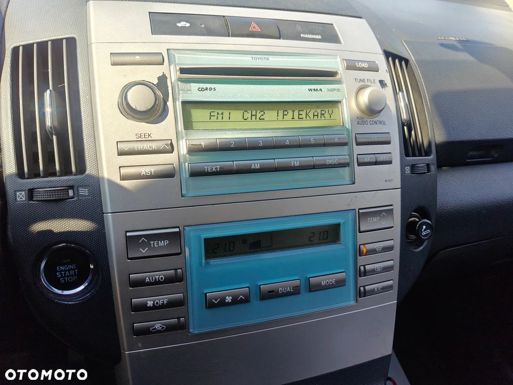 Toyota Corolla Verso 2.2 D-4D DPF Executive - 25