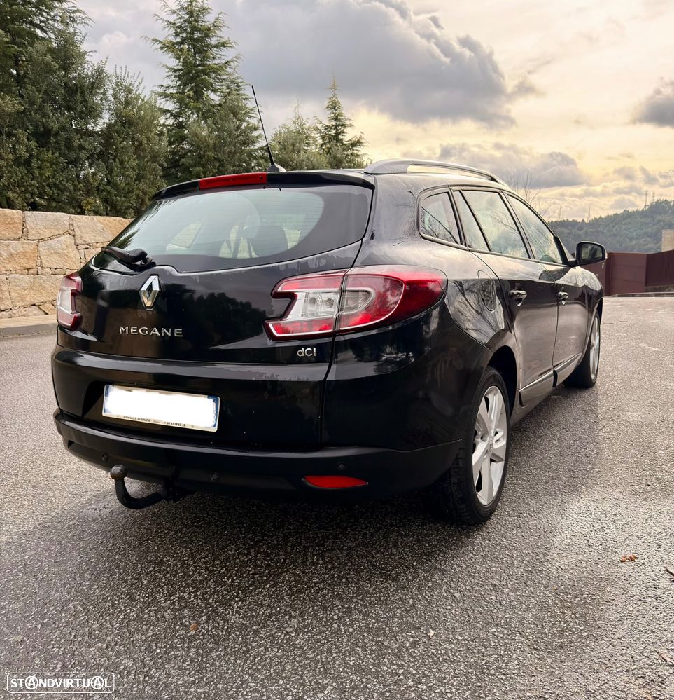 Renault Mégane ENERGY dCi 110 Start & Stop Bose Edition - 4