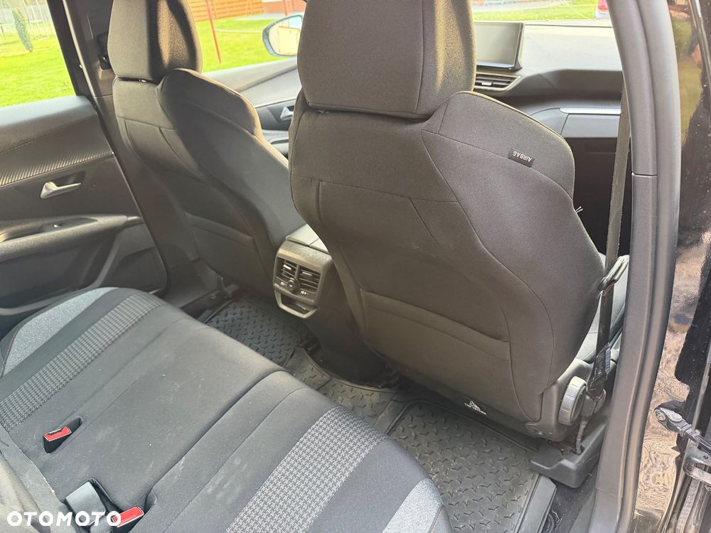 Peugeot 3008 1.5 BlueHDi Road Trip S&S EAT8 - 19