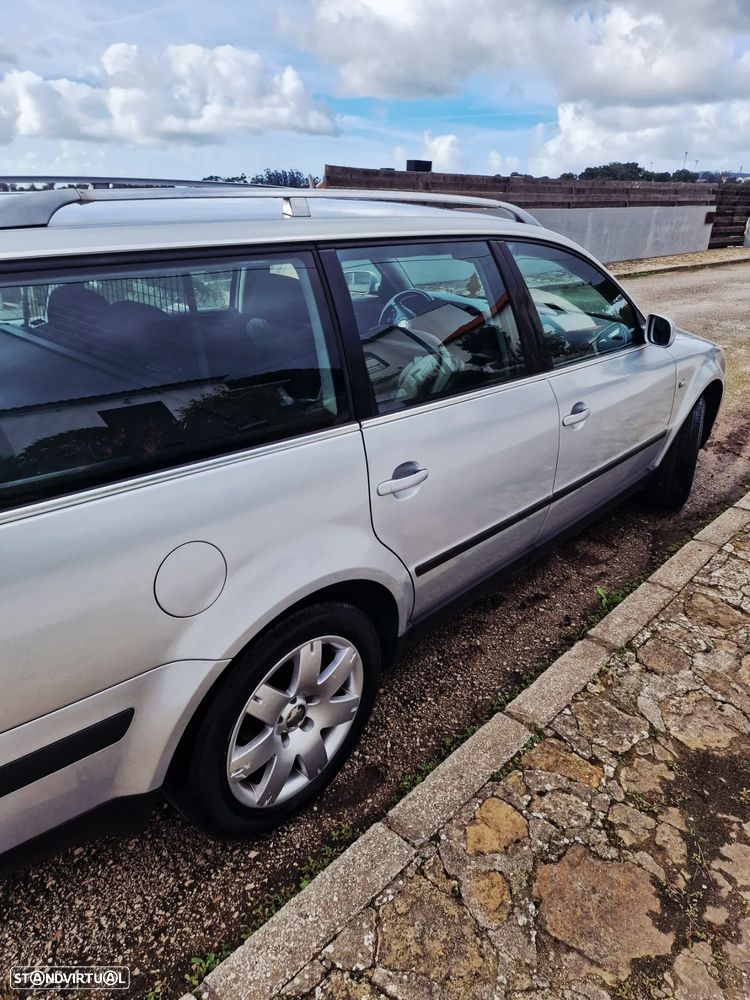 VW Passat 1.9 TDi Confortline Plus 6V - 6