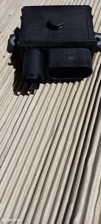 BMW 1 E87 E90 PRZEKAŹNIK ŚWIEC ŻAROWYCH 778682106 - 2