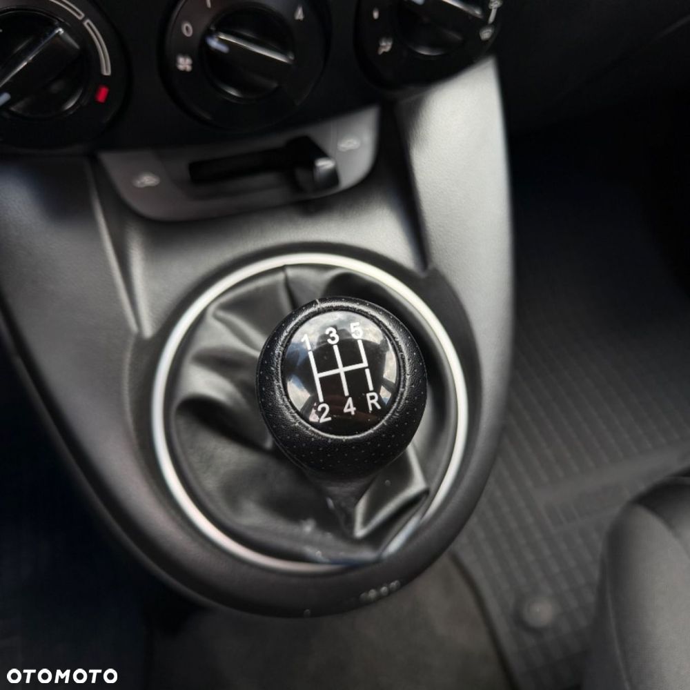 Mazda 2 - 31