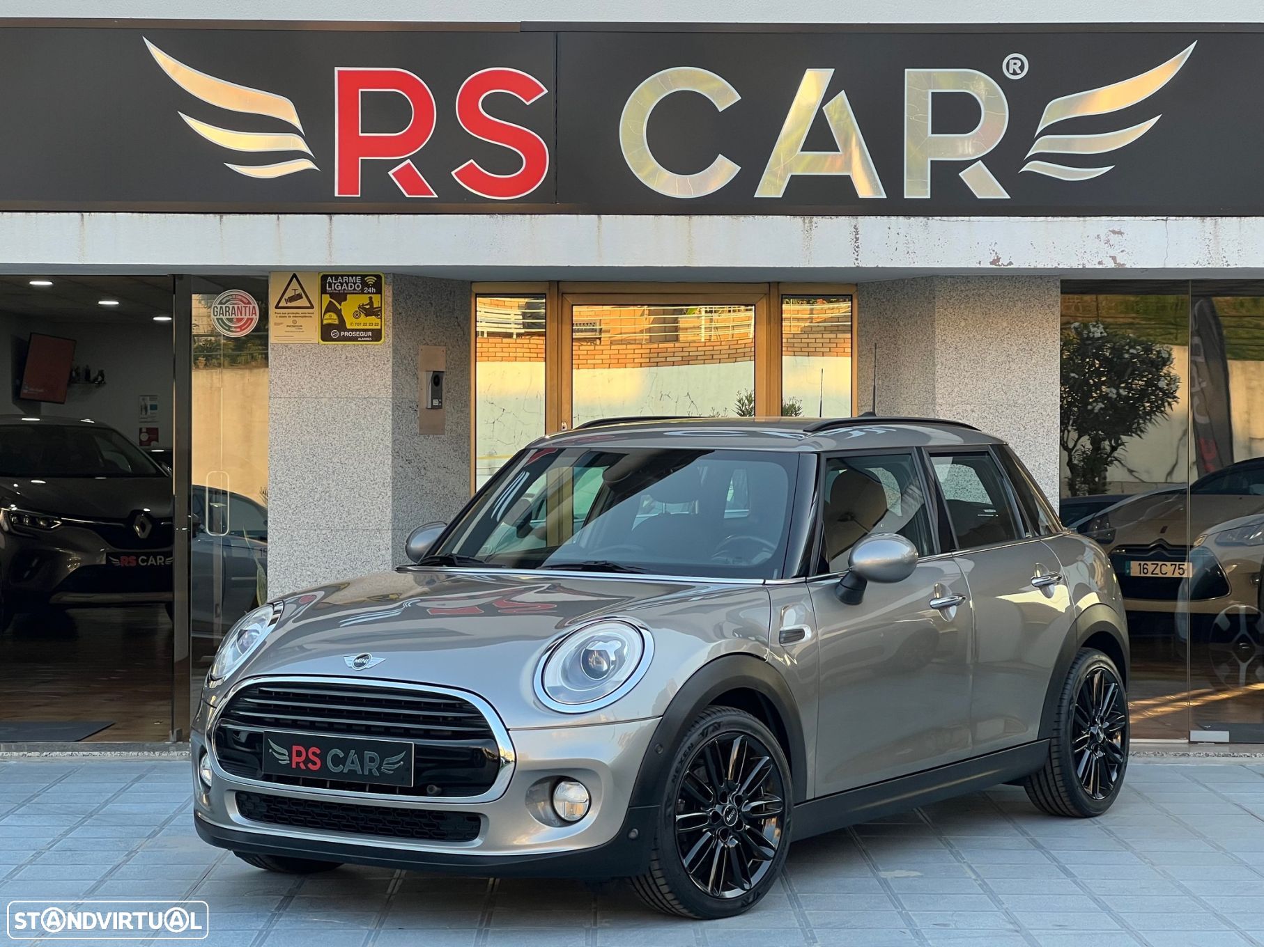 MINI 5 Portas Cooper D - 1