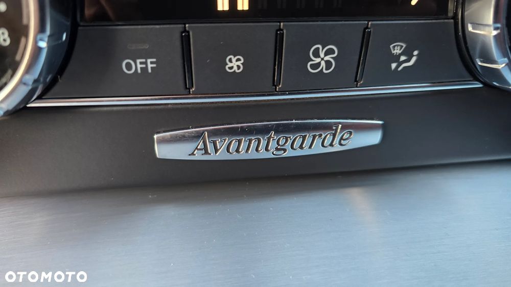 Mercedes-Benz Klasa C 180 BlueEFFICIENCY Avantgarde - 20