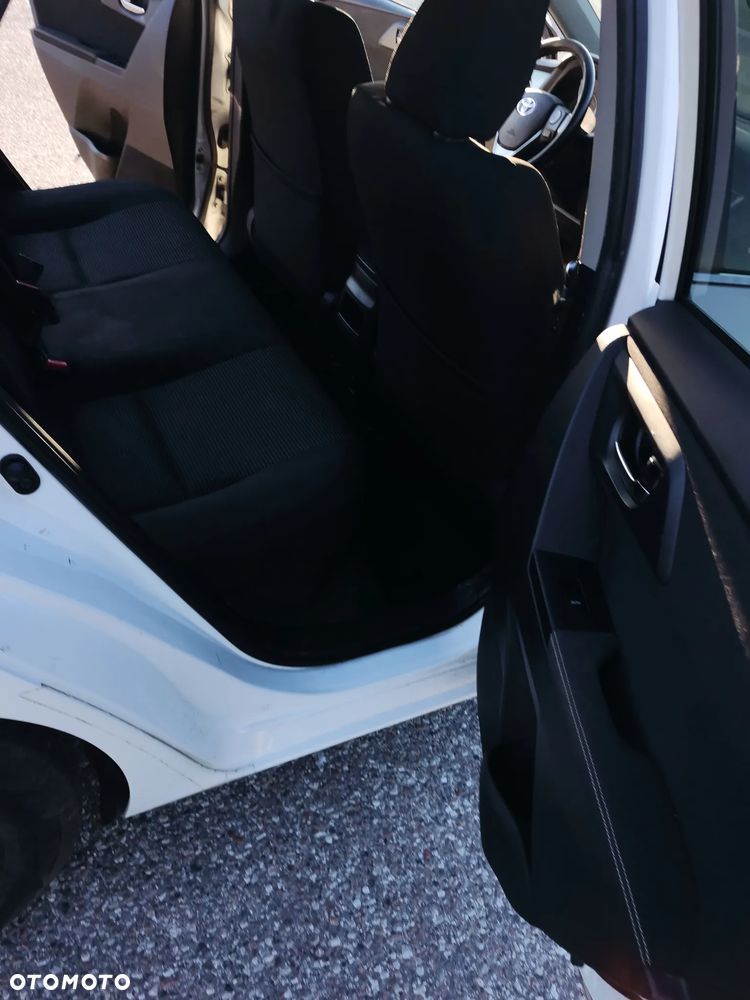 Toyota Auris - 25