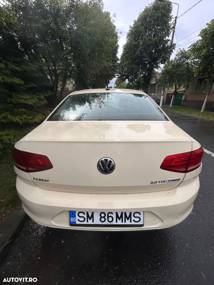 Volkswagen Passat 2.0 TDI SCR BlueMotion Comfortline - 11
