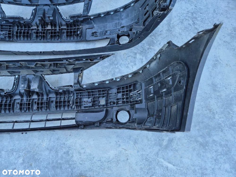 ZDERZAK PRZÓD TYŁ LAGUNA I - 29