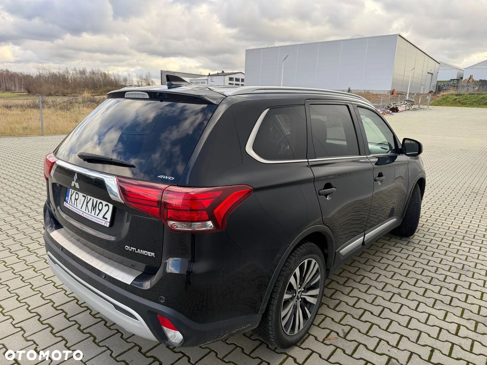 Mitsubishi Outlander 2.0 Instyle + 4WD CVT - 4