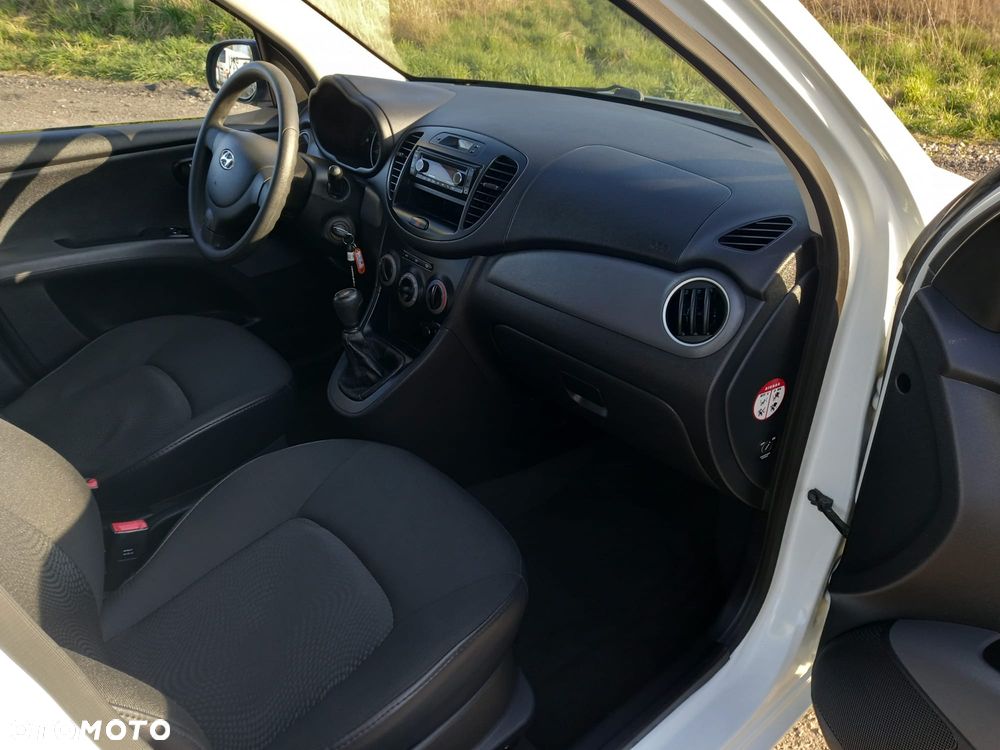 Hyundai i10 1.1 UEFA EURO 2012 Edition - 11