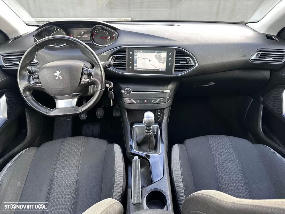 Peugeot 308 SW 1.2 PureTech Style - 38
