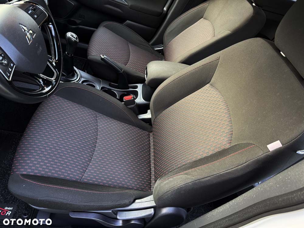 Mitsubishi ASX 1.6 Intense Plus Navi Blue Edition - 24