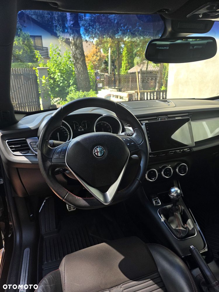 Alfa Romeo Giulietta - 8
