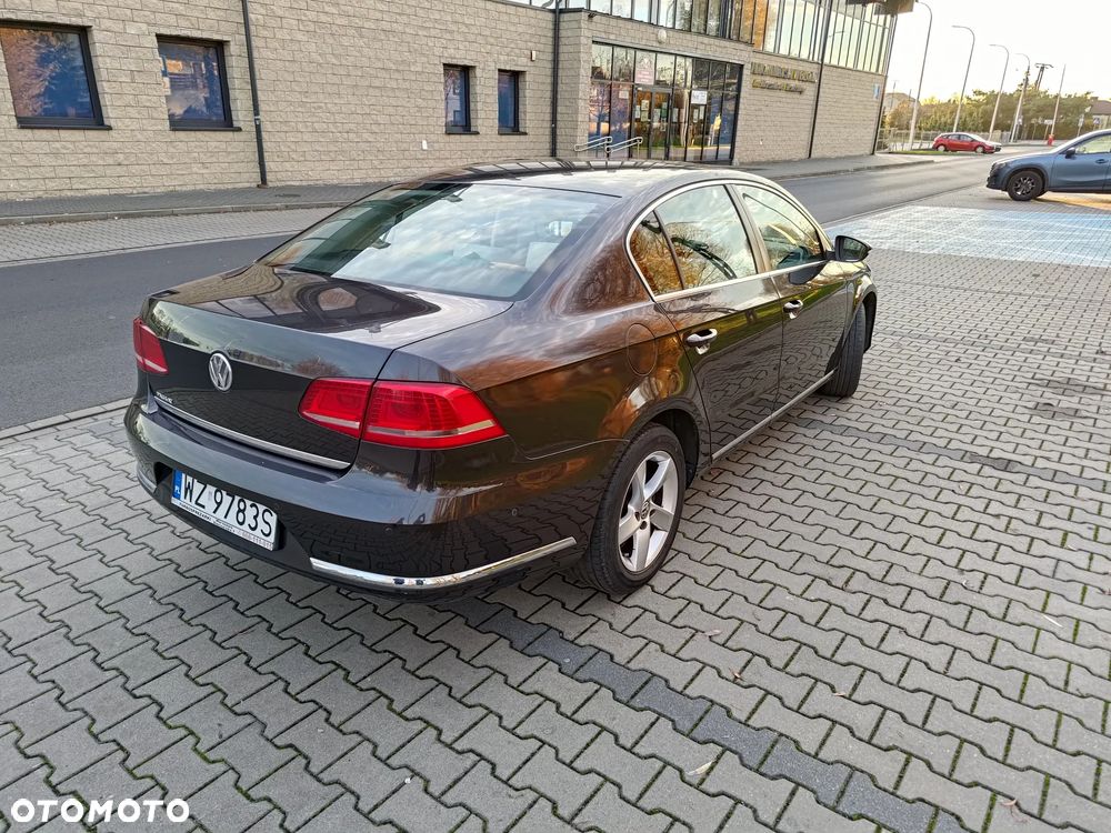 Volkswagen Passat 1.6 TDI Comfortline - 5