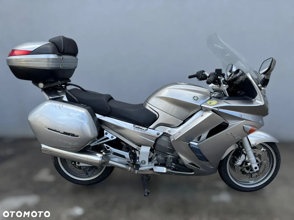 Yamaha FJR - 2