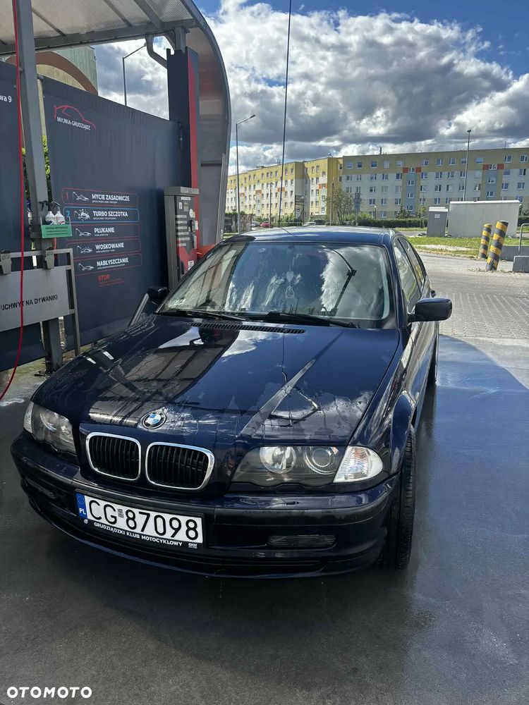 BMW Seria 3 318i - 2