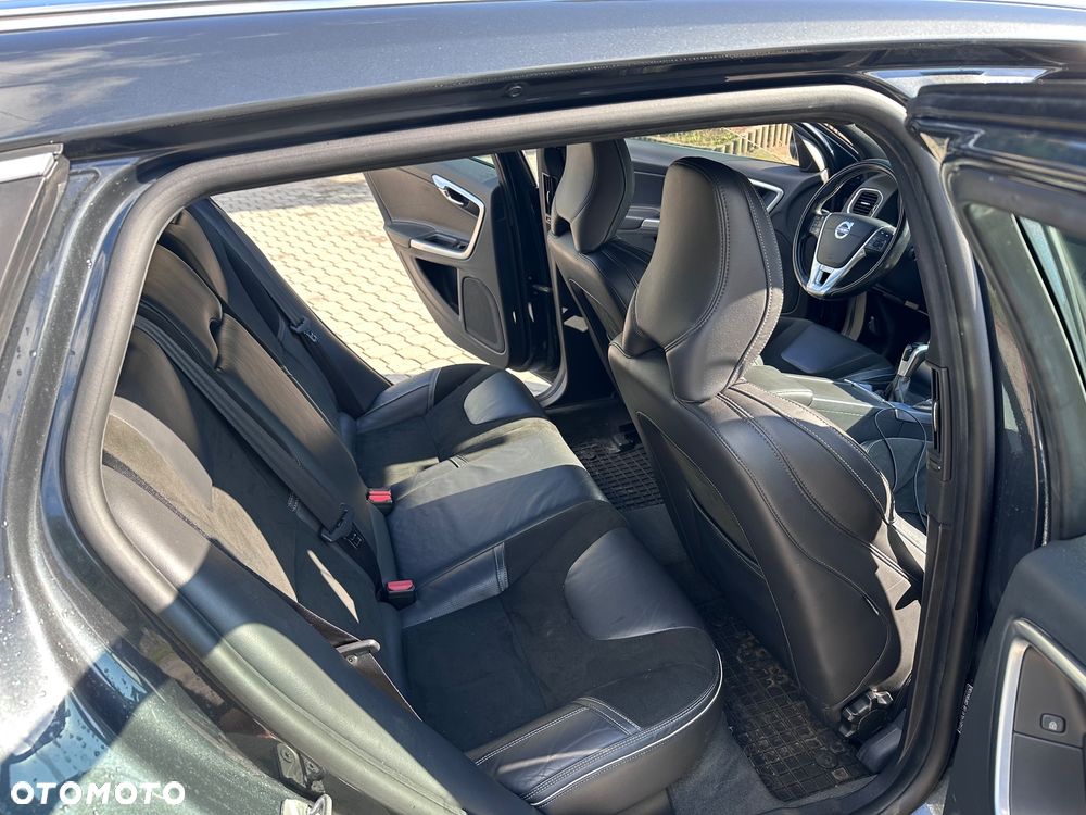 Volvo V60 D4 Drive-E R-Design Summum - 9