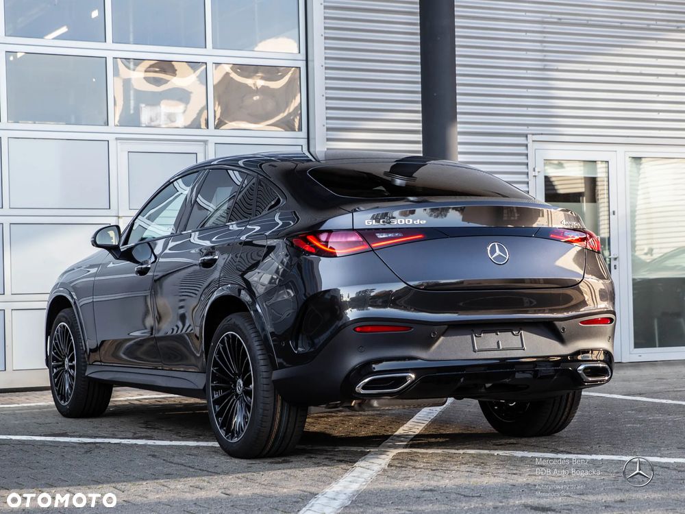 Mercedes-Benz GLC Coupe 300 de PHEV 4-Matic AMG Line - 4