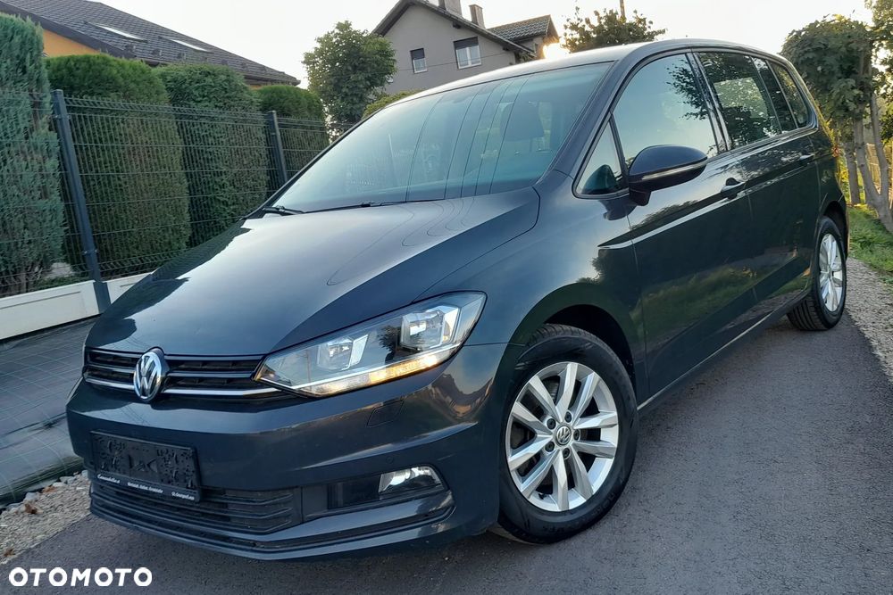 Volkswagen Touran - 28
