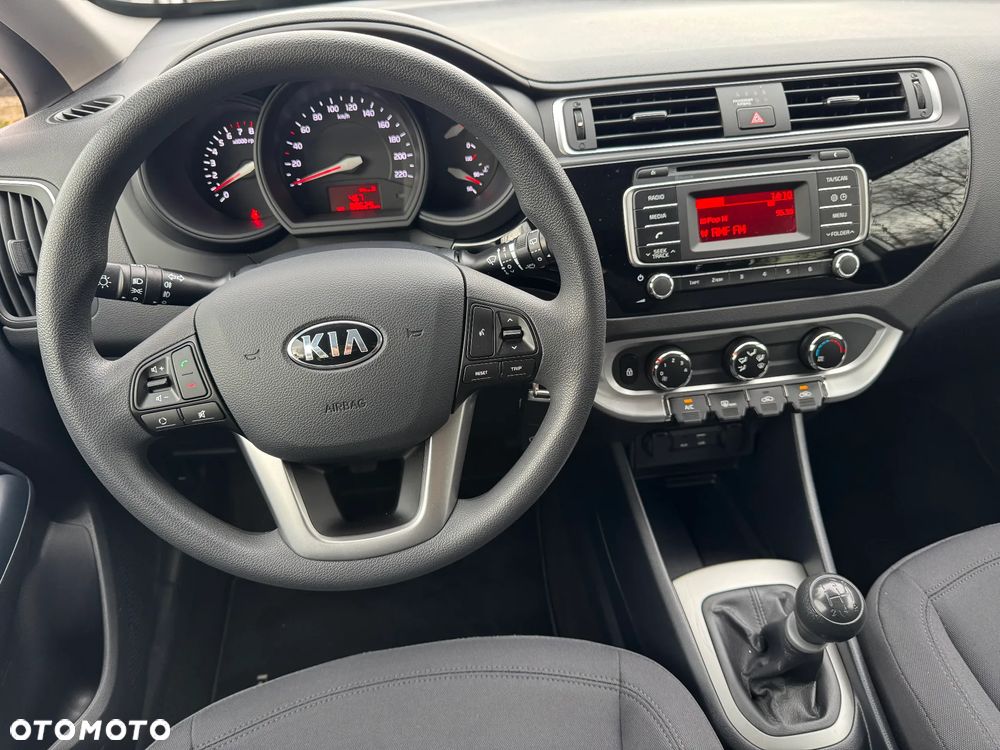 Kia Rio 1.2 Attract - 26