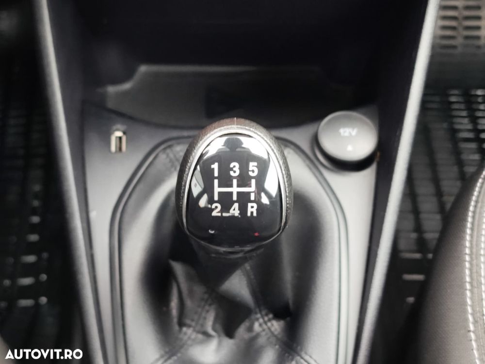 Ford Fiesta 1.1 Titanium - 22