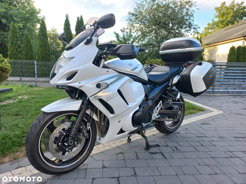 Suzuki GSX - 4