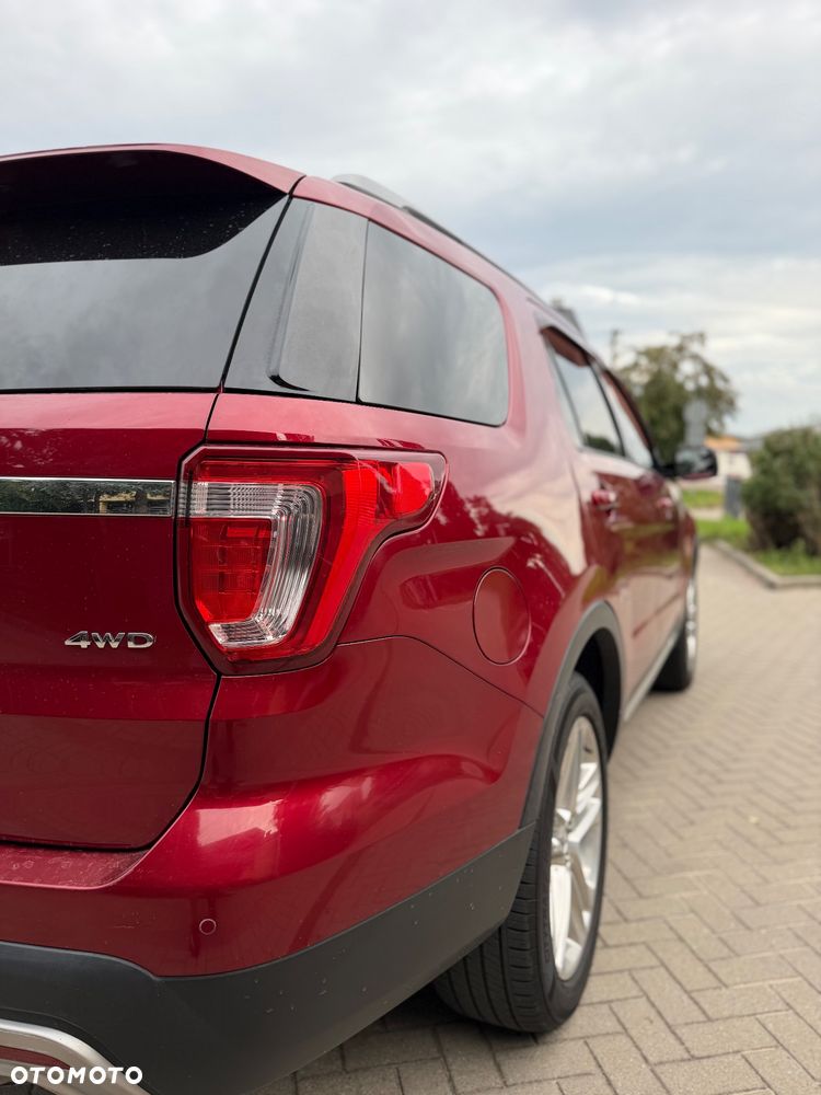 Ford Explorer - 16
