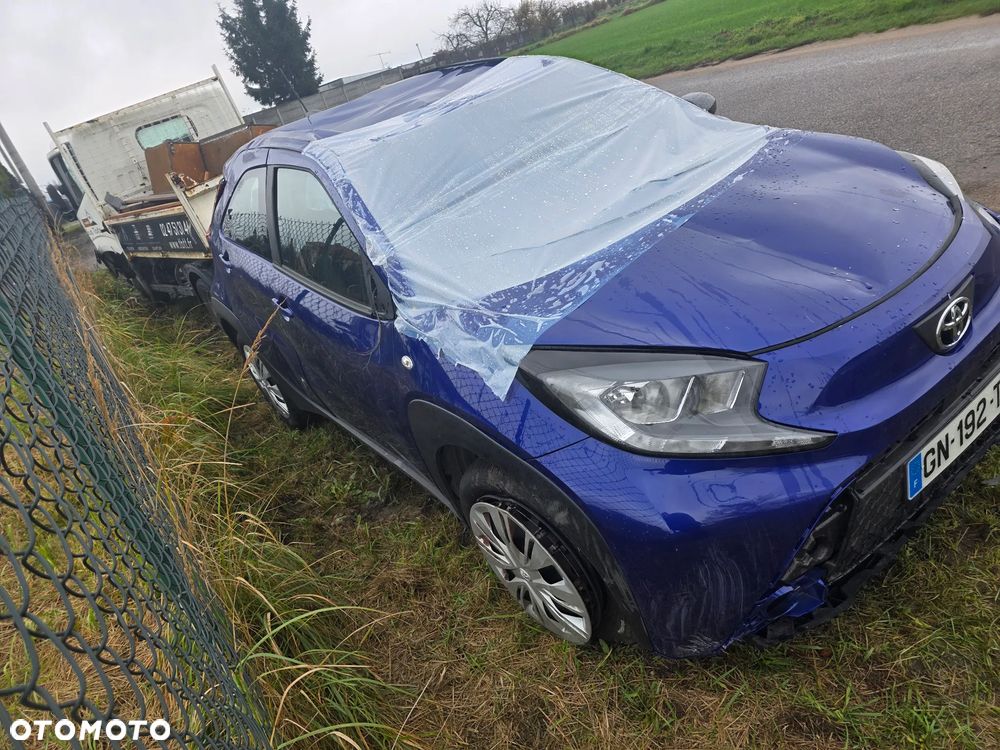 Toyota Aygo X S-CVT Limited - 4