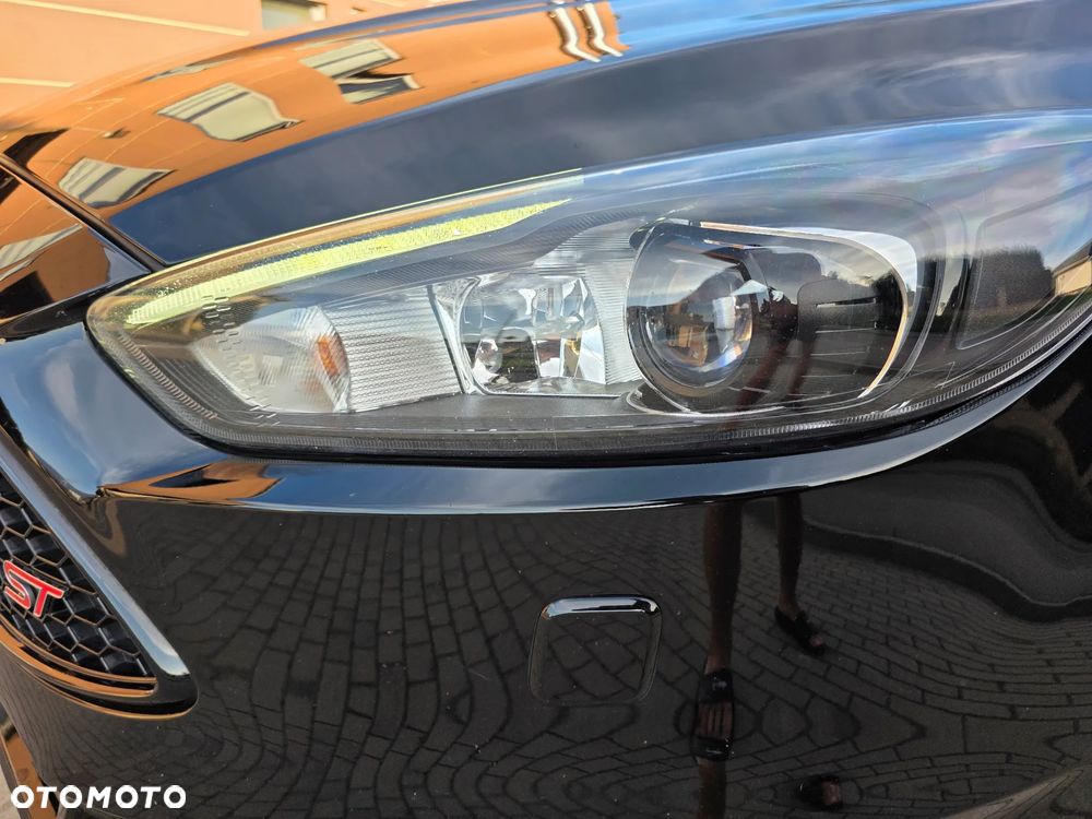 Ford Focus 2.0 TDCi ST mit Leder-Sport-Paket - 36