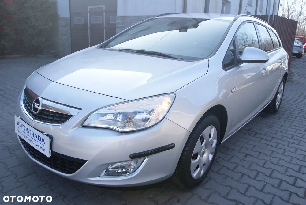 Opel Astra 1.4 ecoFLEX Cosmo - 2