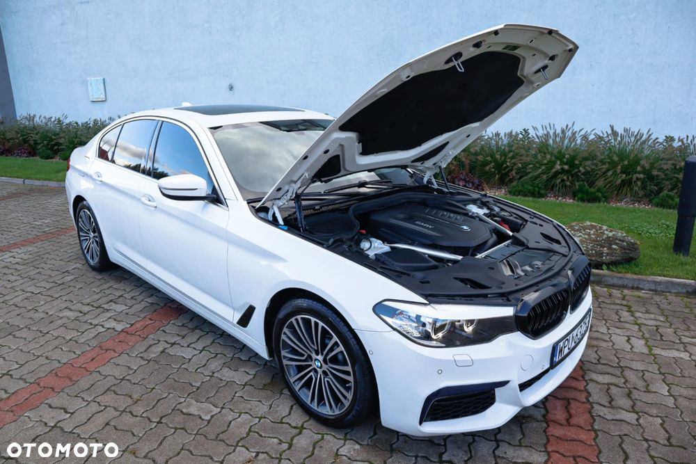 BMW Seria 5 540i GPF xDrive - 8