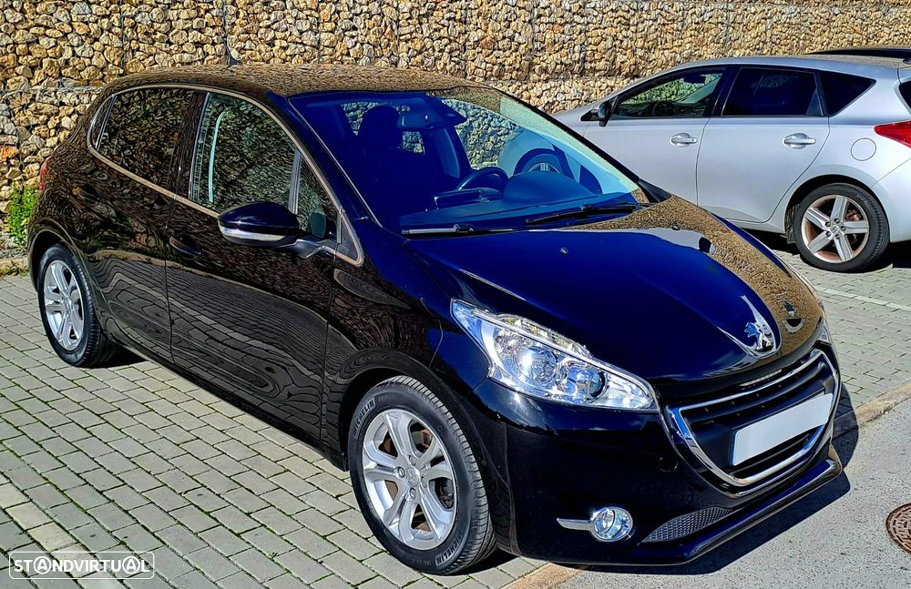 Peugeot 208 1.4 HDi Allure - 4