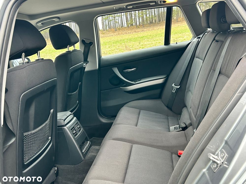 BMW Seria 3 316d Advantage - 23