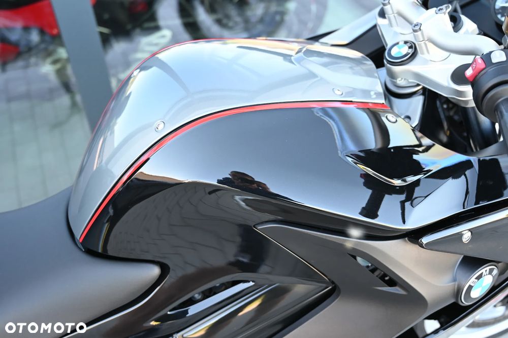BMW F - 20