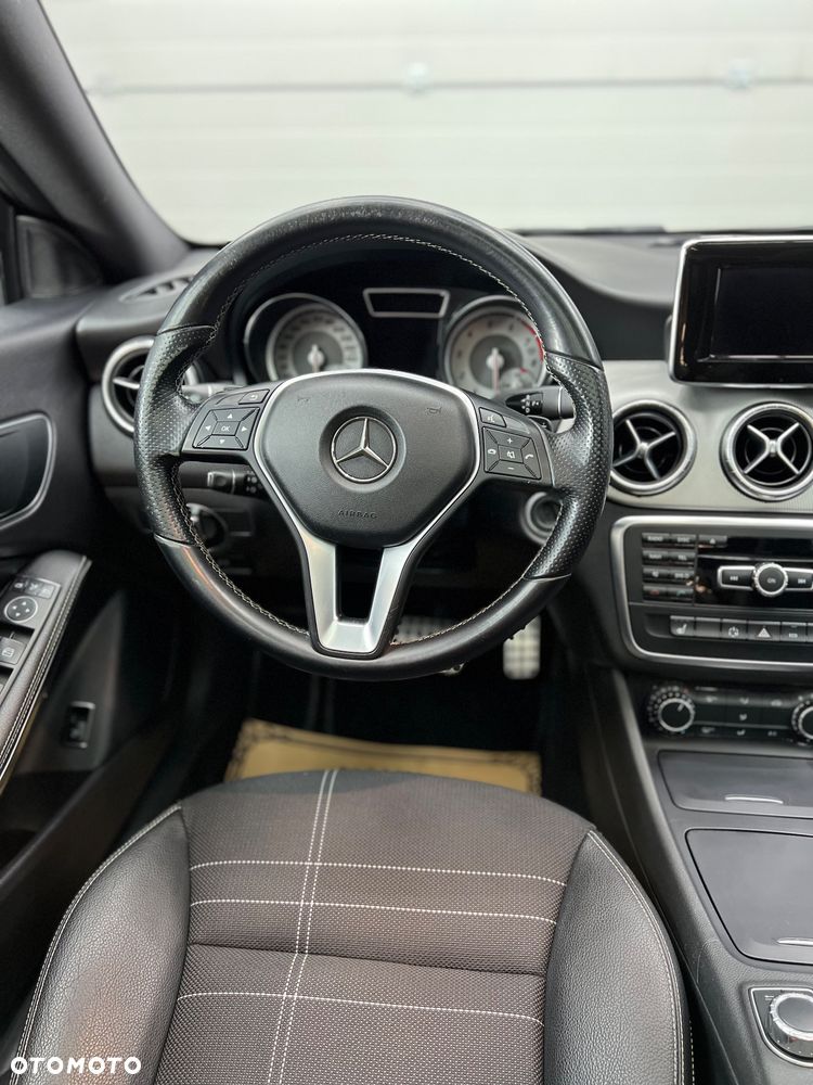 Mercedes-Benz CLA - 13