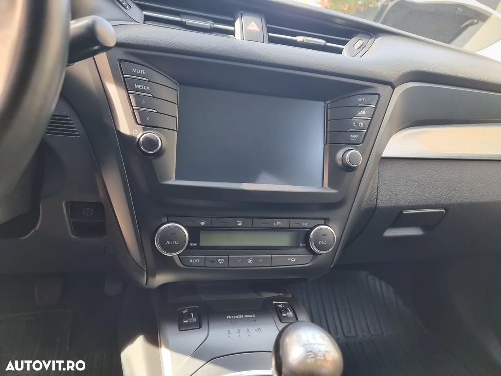 Toyota Avensis 1.8 Executive - 18