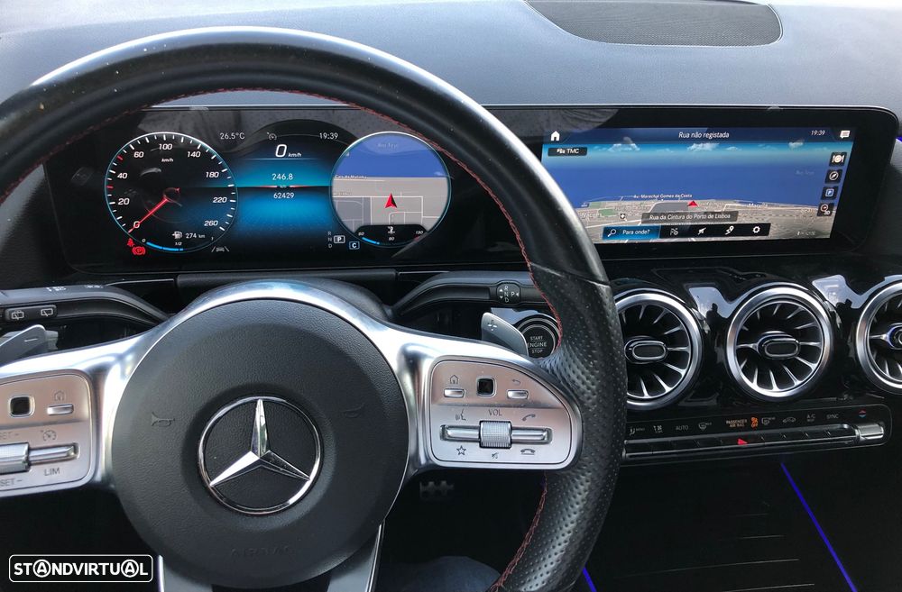 Mercedes-Benz GLA 180 d AMG Line - 24