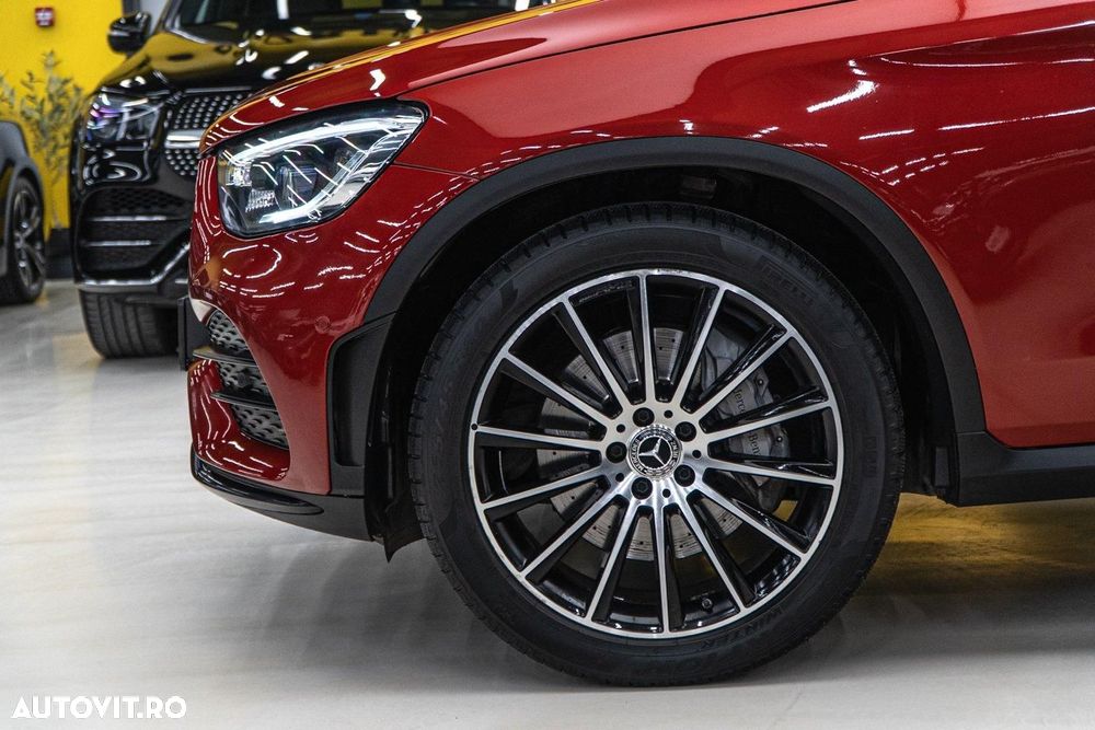 Mercedes-Benz GLC Coupe 300 4Matic 9G-TRONIC AMG Line Plus - 34