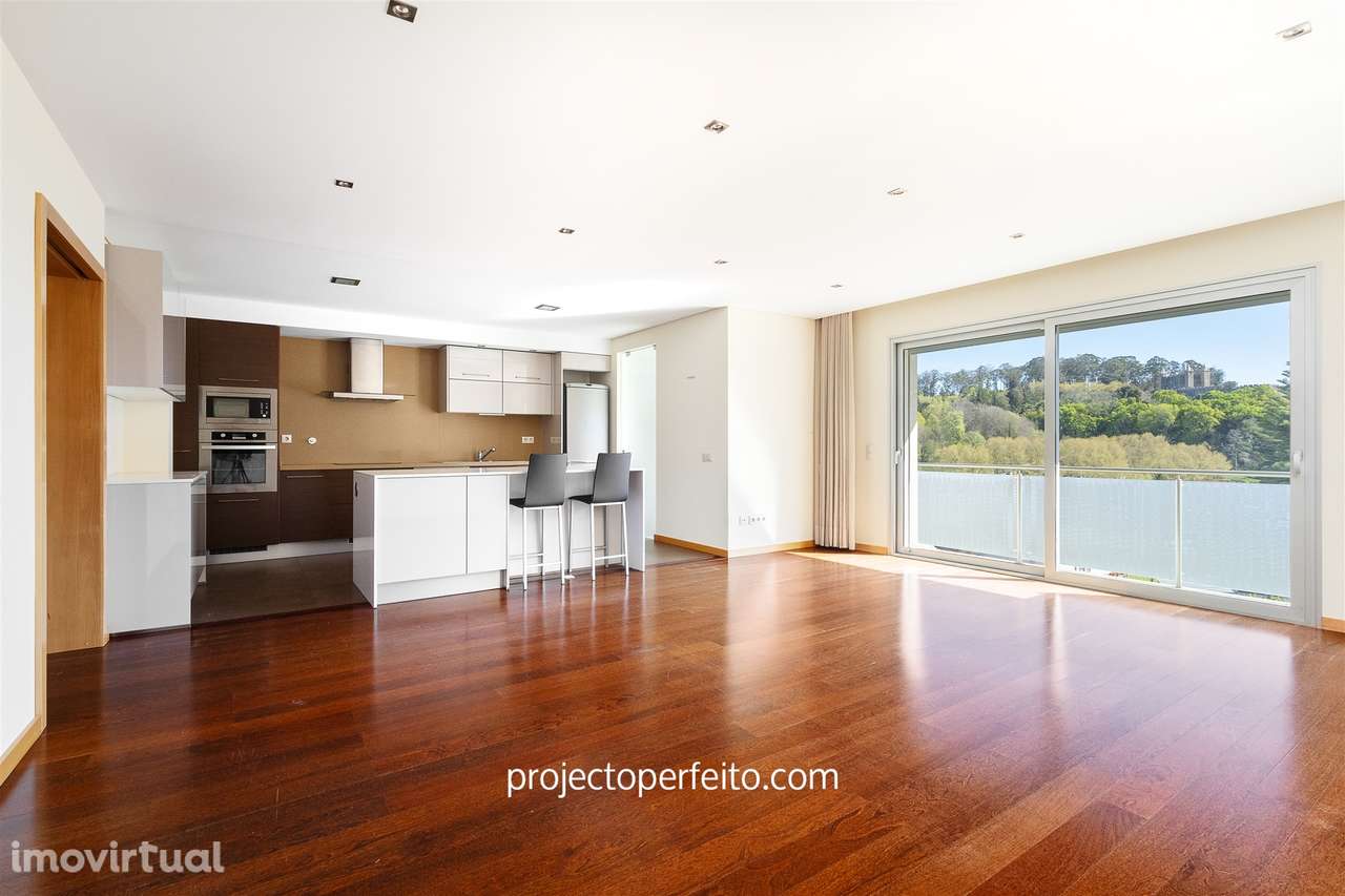 Apartamento T4 Venda em Santa Maria da Feira, Travanca, Sanfins e Espa - Grande imagem: 2/27