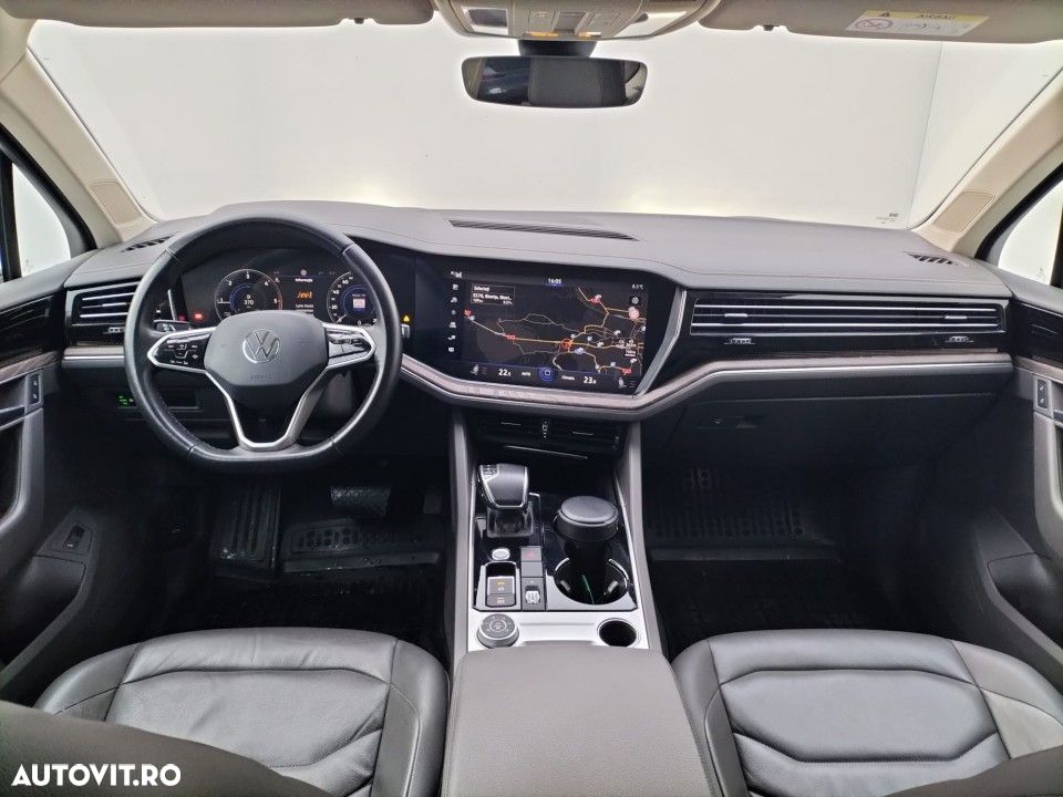 Volkswagen Touareg - 4