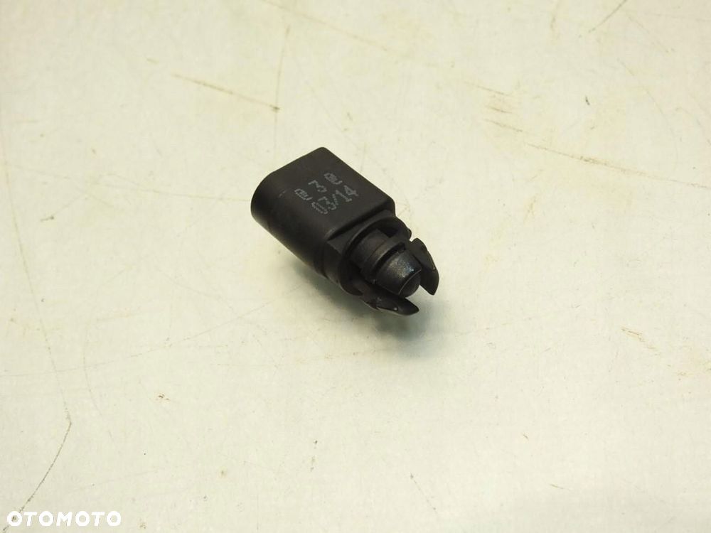 CZUJNIK TEMPERATURY ZEWNĘTRZNEJ AUDI A1 8X 8Z0820555 - 7