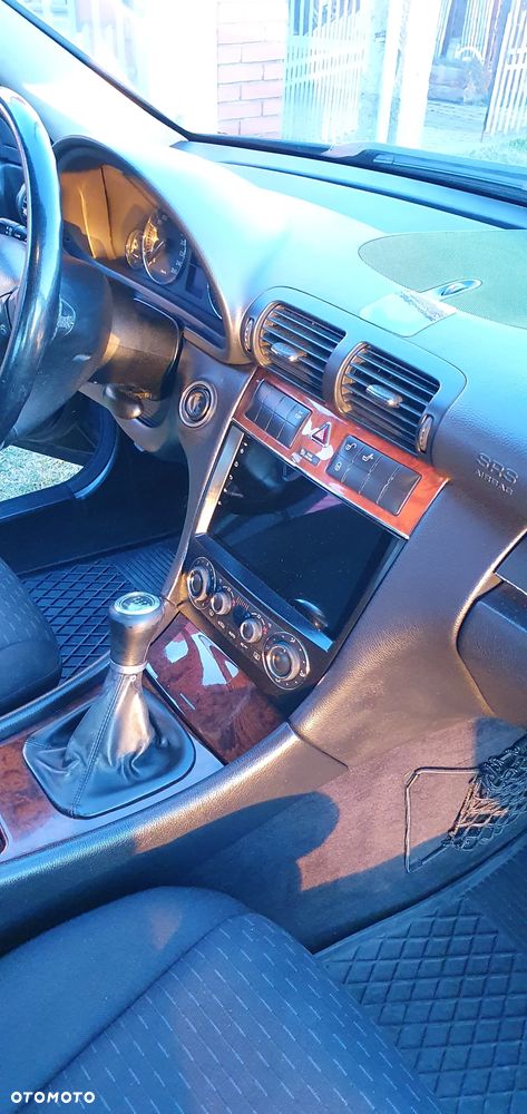 Mercedes-Benz Klasa C 270 CDI Elegance - 10