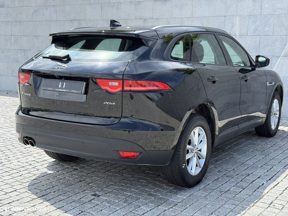 Jaguar F-Pace 2.0 i4D Pure - 4